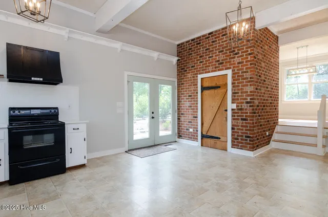 $2,375 | 2120 Old Winter Park Road, Wilmington, NC 28405