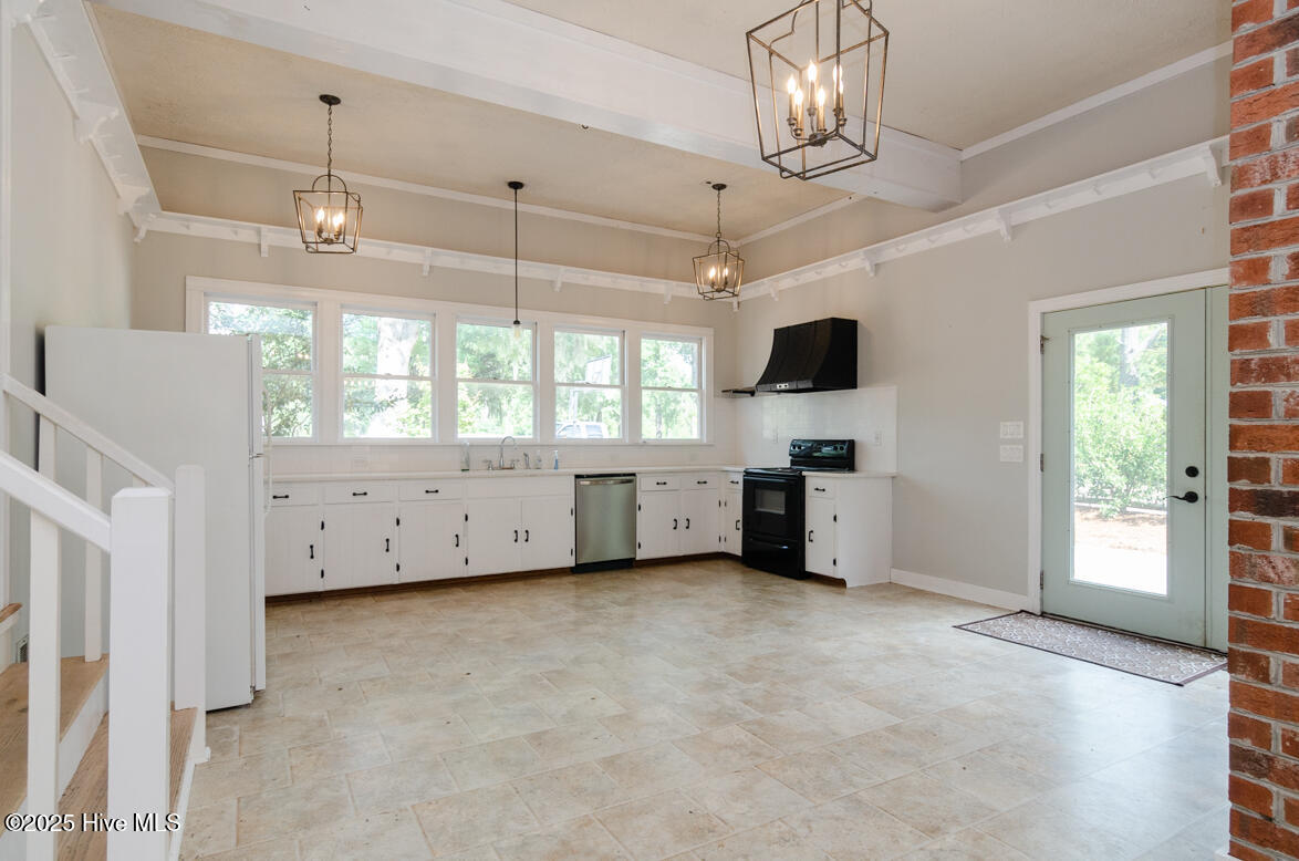 2120 Old Winter Park Road Wilmington, NC 28405 - Photo 4 of 31 2120 Old Winterpark-12