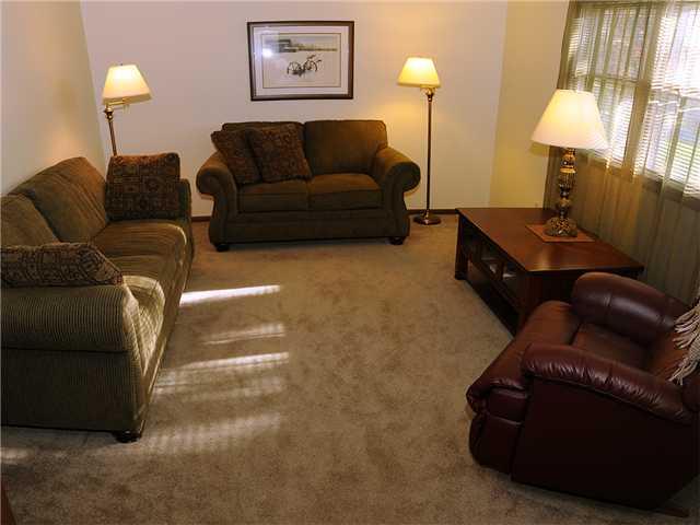 2126 Heather Road Anderson, IN 46012 - Photo 3 of 11 Gallery Image 3