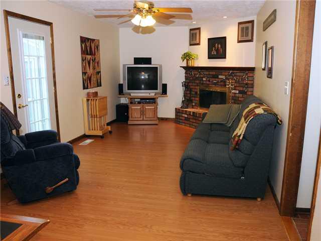 2126 Heather Road Anderson, IN 46012 - Photo 4 of 11 Gallery Image 4