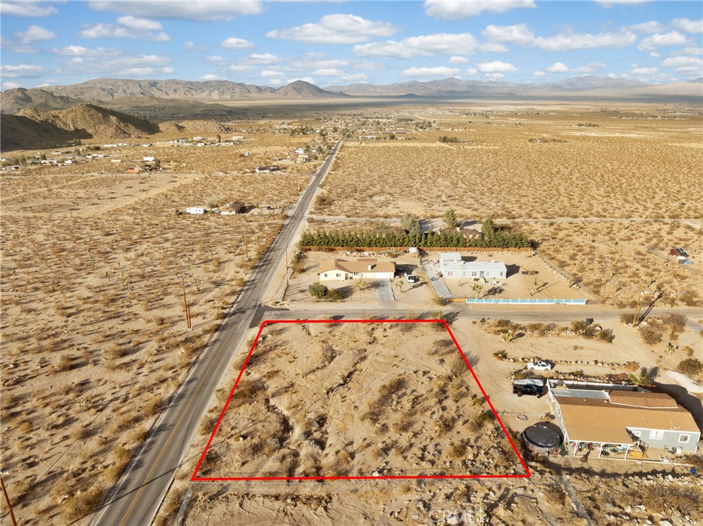 721 Zircon Road Lucerne Valley, CA 92356 - Photo 3 of 7 a view of an ocean