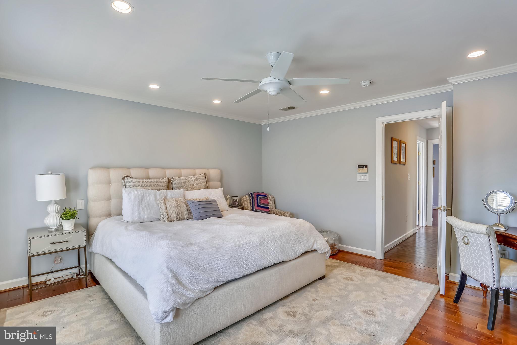345 Little Quarry Road Gaithersburg, MD 20878 - Photo 22 of 66 Master with hardwood floors