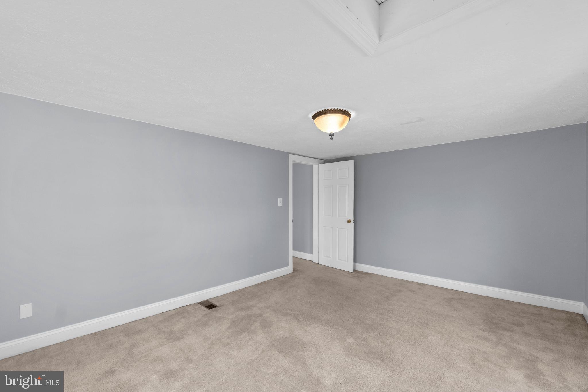 12520 Fingerboard Road Monrovia, MD 21770 - Photo 21 of 34 Bedroom