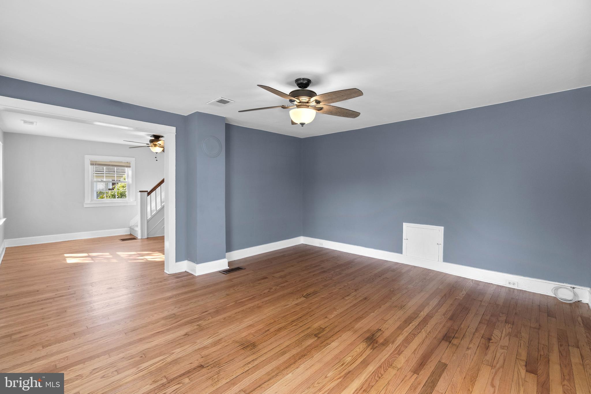 12520 Fingerboard Road Monrovia, MD 21770 - Photo 5 of 34 Living Room