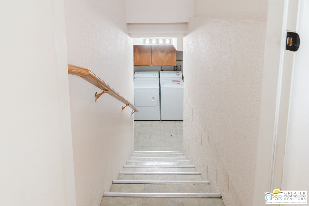 46400 Ryway Place, Unit 10 Palm Desert, CA 92260 - Photo 39 of 48 a view of entryway