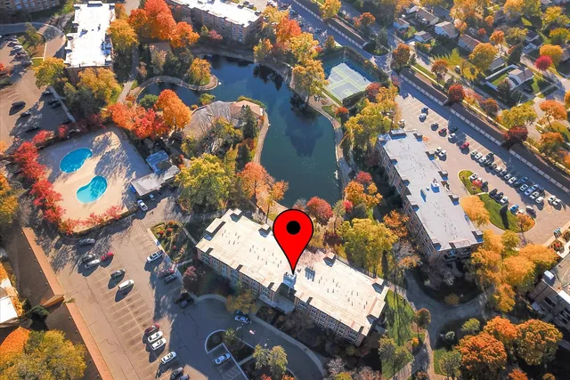 $275,000 | 1126 South New Wilke Road, Unit 307, Arlington Heights, IL 60005