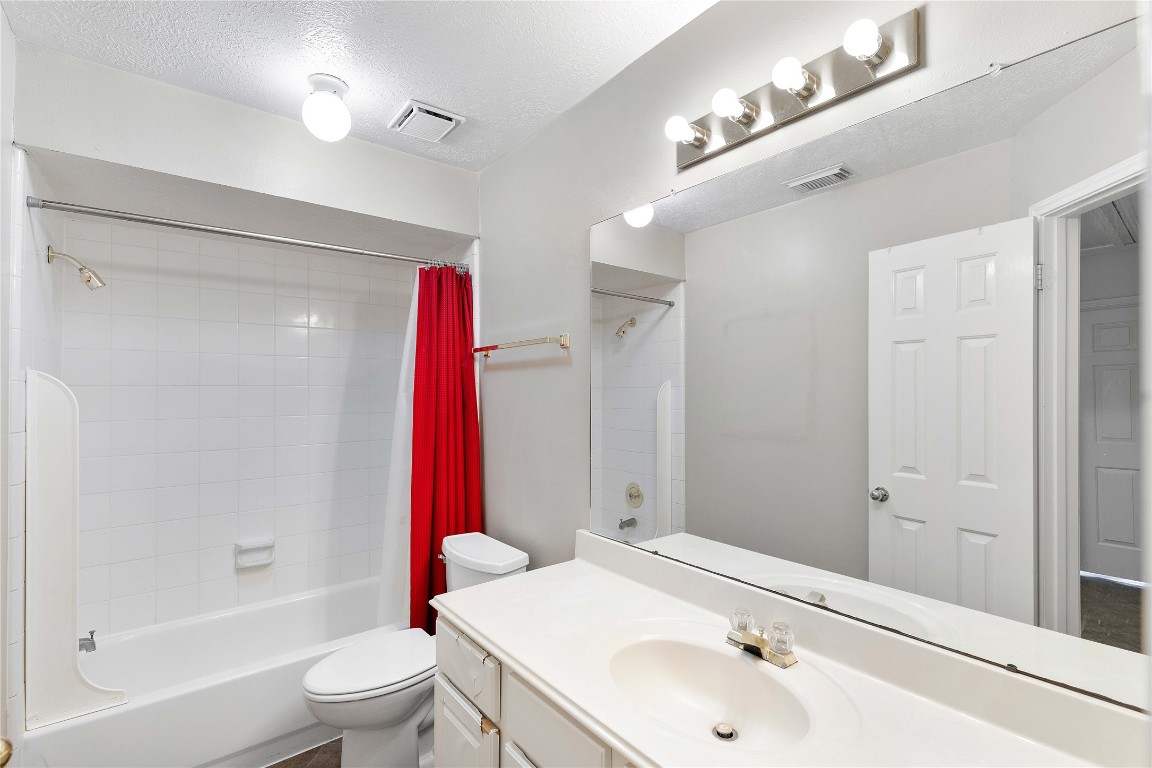 1707 Moston Drive Spring, TX 77386 - Photo 29 of 41 Guest bathroom.