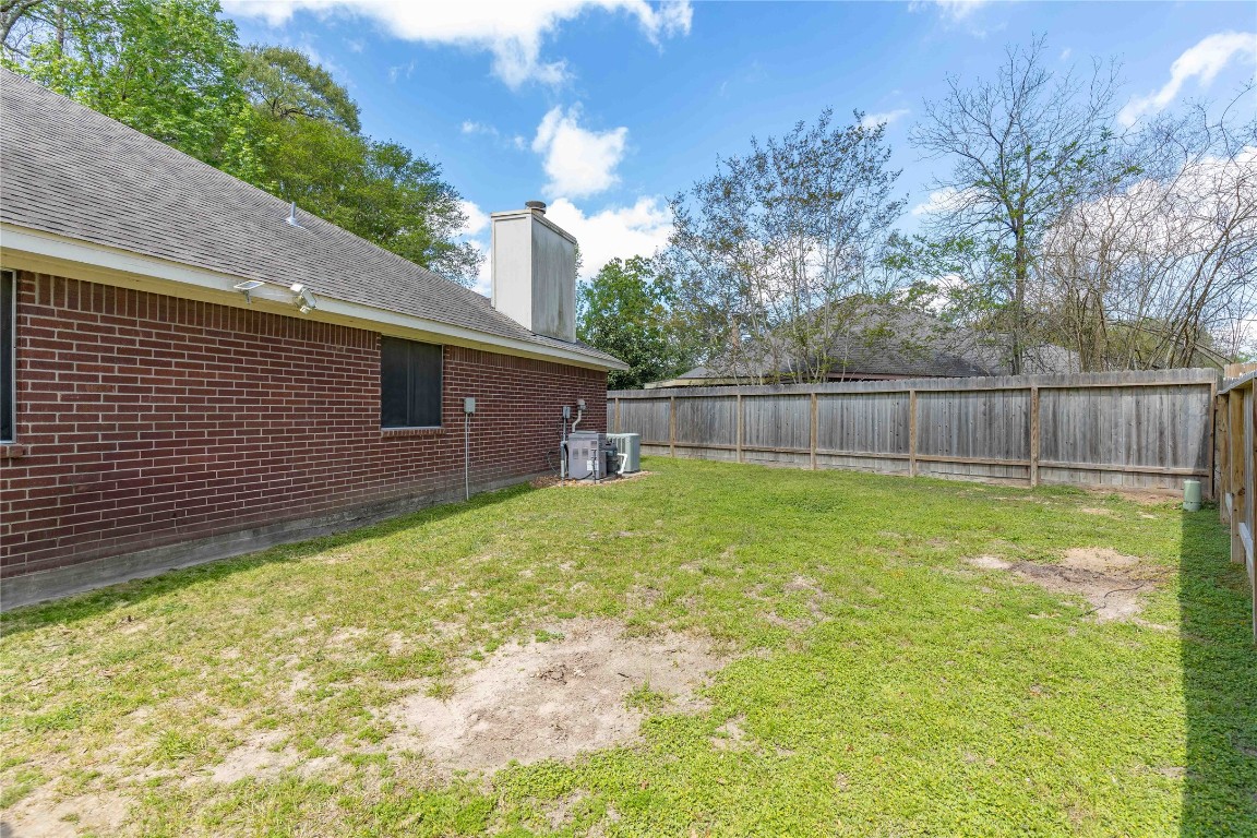 1707 Moston Drive Spring, TX 77386 - Photo 36 of 41 Side yard.