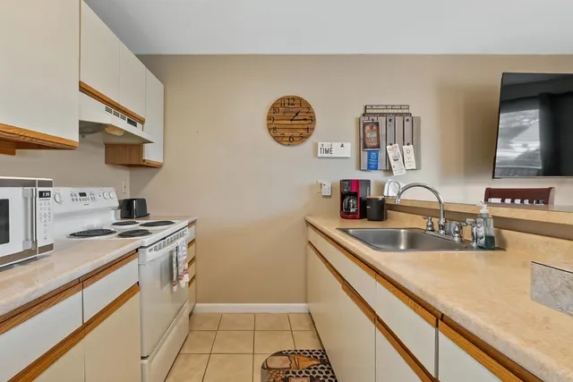 $199,999 | 131 Lake Street, Unit 214, Gilford, NH 03246