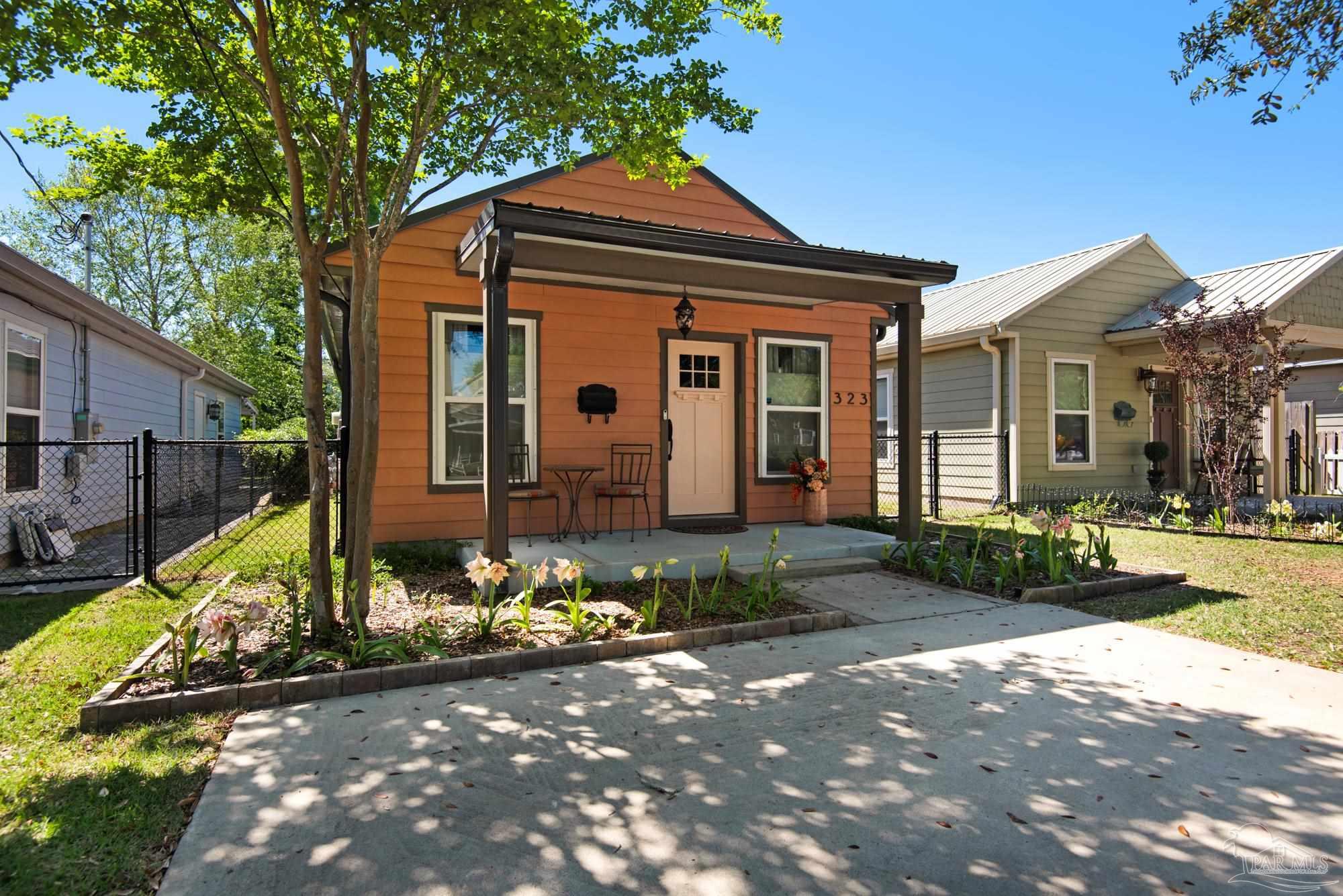 323 North Reus Street Pensacola, FL 32501 - Photo 3 of 32