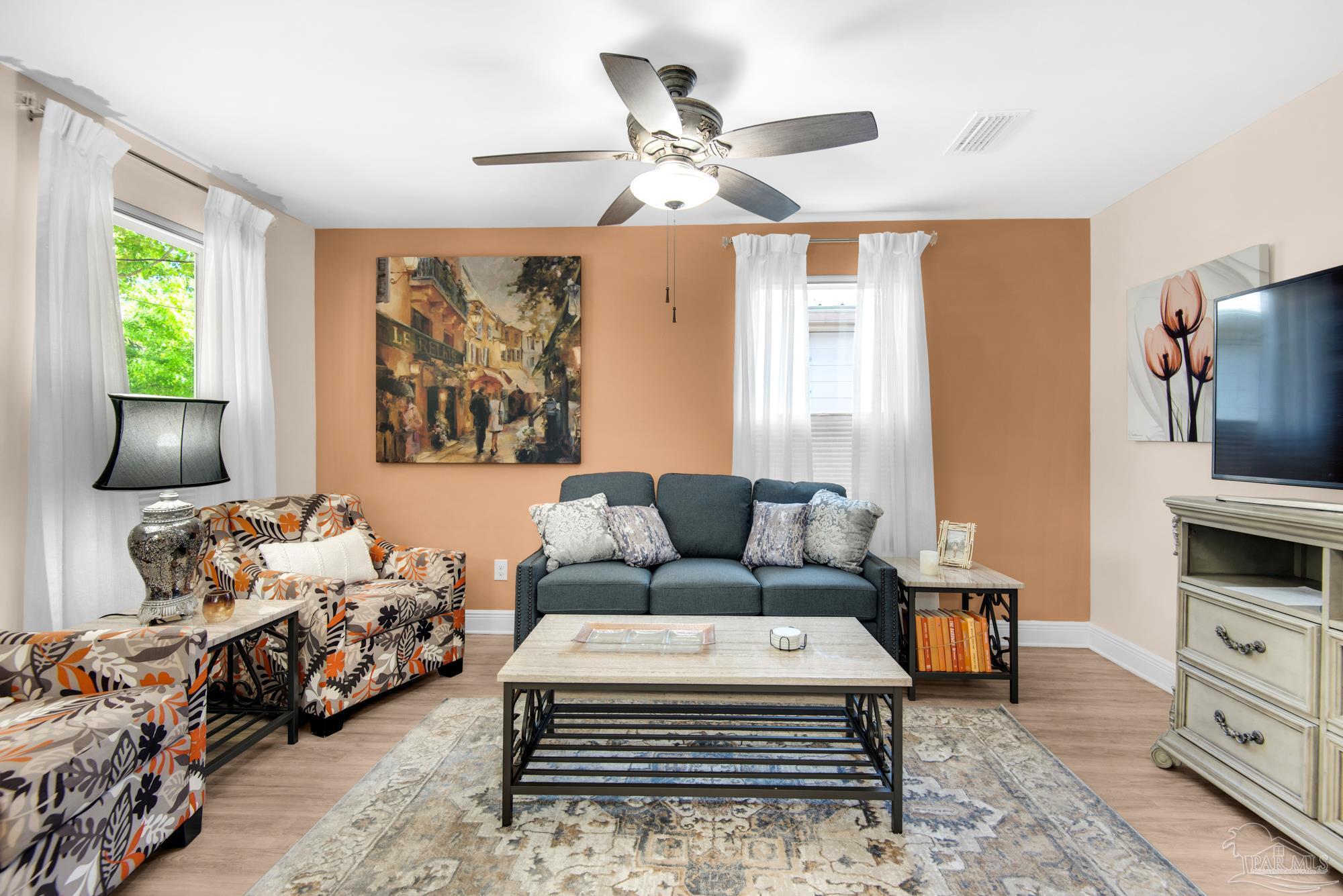 323 North Reus Street Pensacola, FL 32501 - Photo 8 of 32