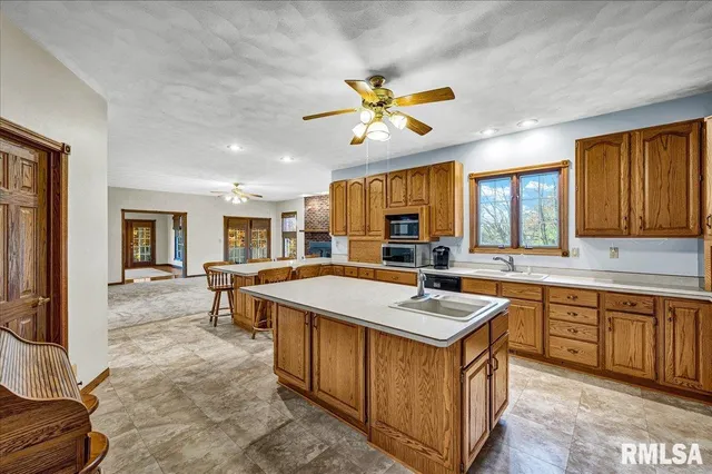 $599,900 | 20915 North Blue Ridge Road, Chillicothe, IL 61523