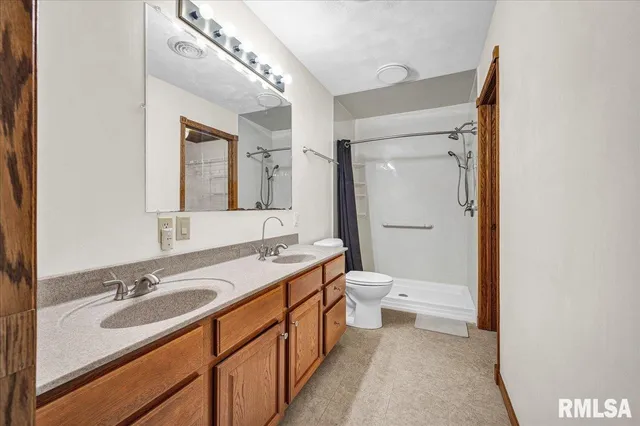 $599,900 | 20915 North Blue Ridge Road, Chillicothe, IL 61523