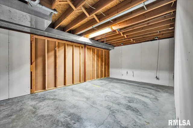 $599,900 | 20915 North Blue Ridge Road, Chillicothe, IL 61523