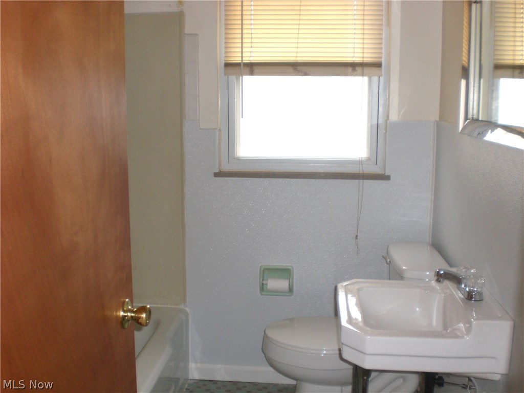 8401-03 Pelham Drive Parma, OH 44129 - Photo 14 of 18