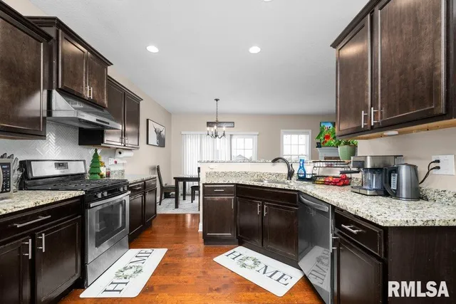 $499,900 | 67 Cobblestone Lane, Le Claire, IA 52753