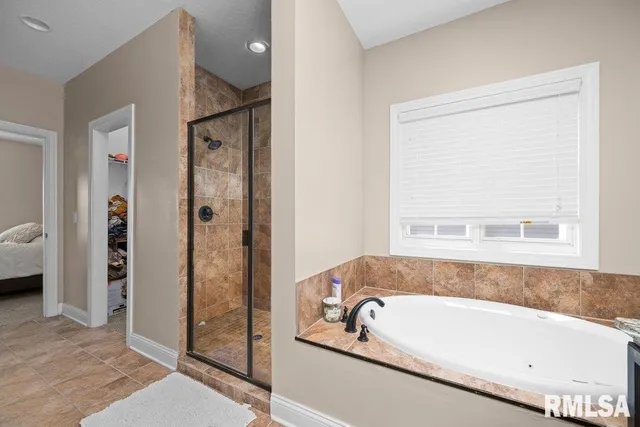 $499,900 | 67 Cobblestone Lane, Le Claire, IA 52753