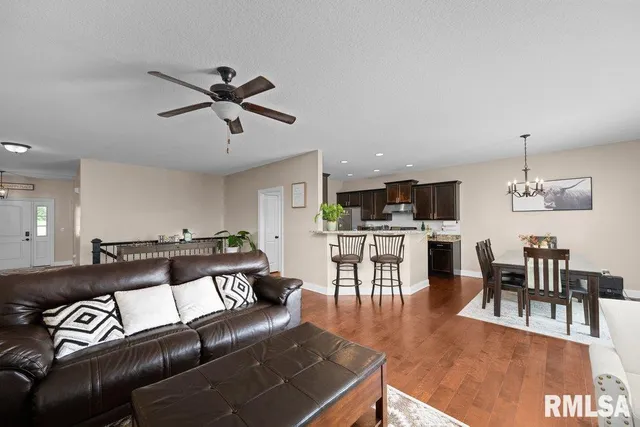 $499,900 | 67 Cobblestone Lane, Le Claire, IA 52753