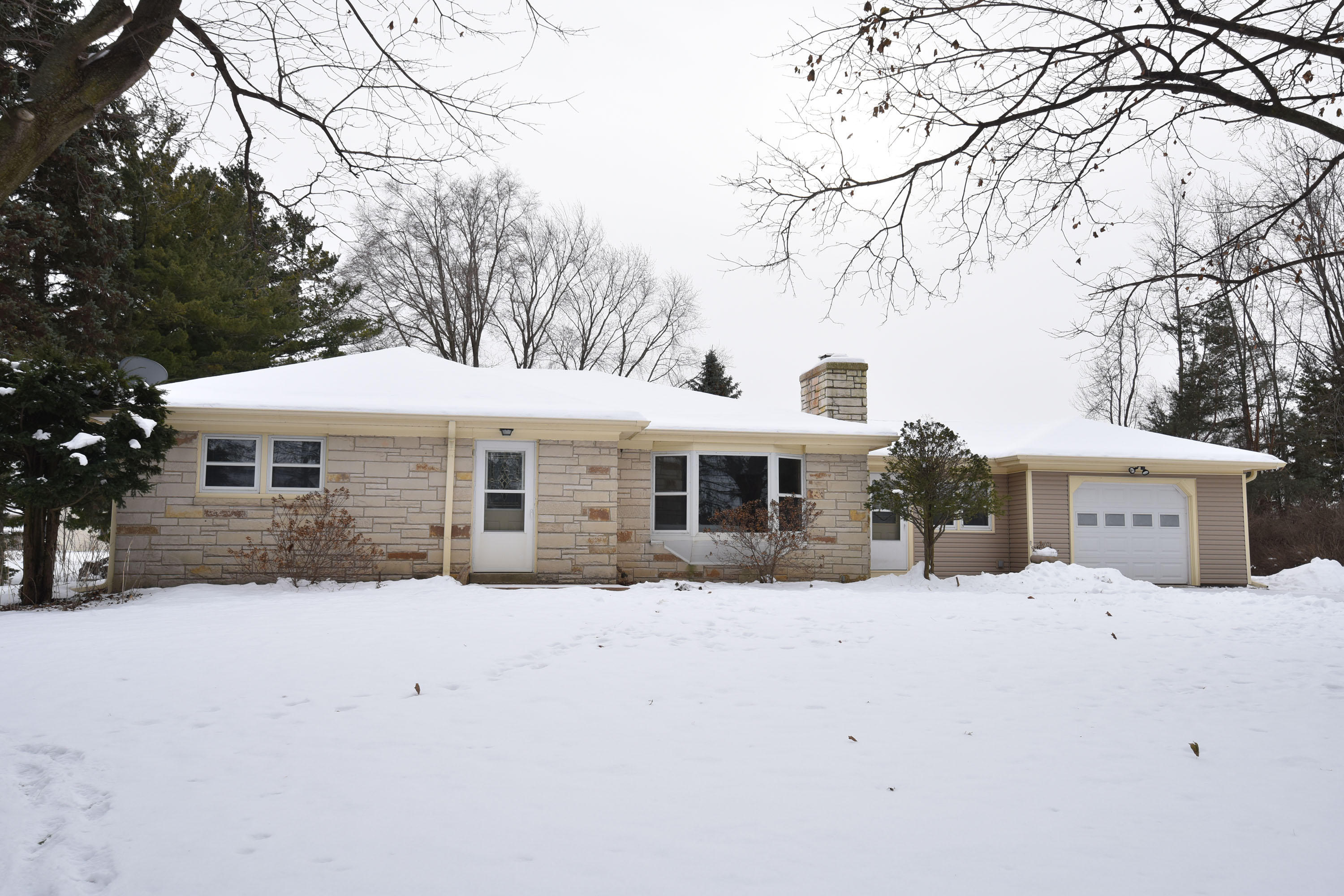 5105 State Road Grafton, WI 53024 - Photo 1 of 1 Main