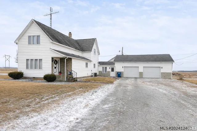 $335,000 | 6828 South 600th Street East, Walton, IN 46994