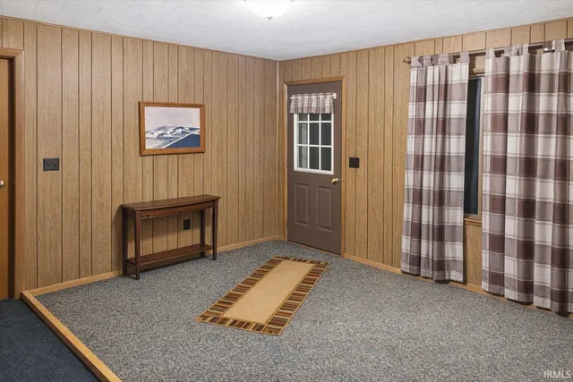 $335,000 | 6828 South 600th Street East, Walton, IN 46994