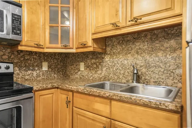 $65,000 | 9081 Sunrise Lakes Boulevard, Unit 214, Sunrise, FL 33322