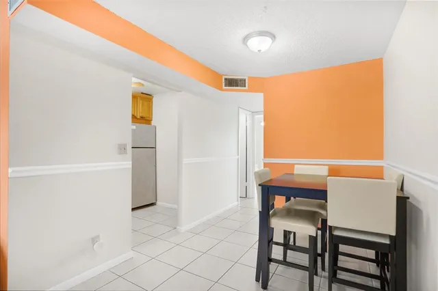 $65,000 | 9081 Sunrise Lakes Boulevard, Unit 214, Sunrise, FL 33322