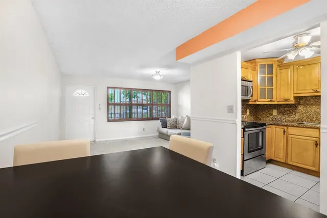 $65,000 | 9081 Sunrise Lakes Boulevard, Unit 214, Sunrise, FL 33322