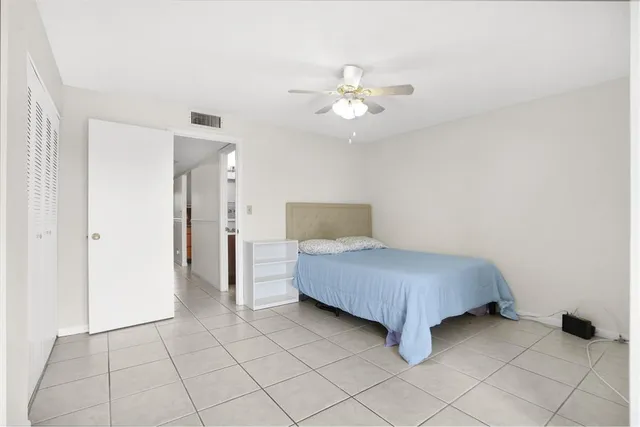 $65,000 | 9081 Sunrise Lakes Boulevard, Unit 214, Sunrise, FL 33322