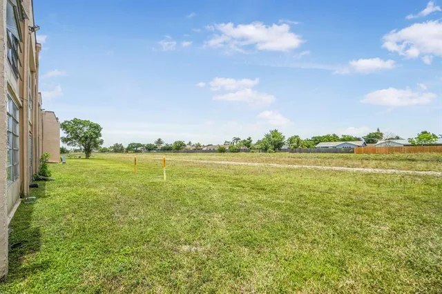 $65,000 | 9081 Sunrise Lakes Boulevard, Unit 214, Sunrise, FL 33322