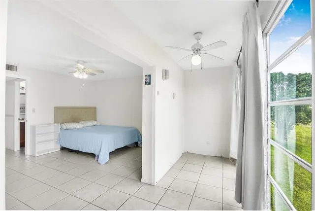$65,000 | 9081 Sunrise Lakes Boulevard, Unit 214, Sunrise, FL 33322