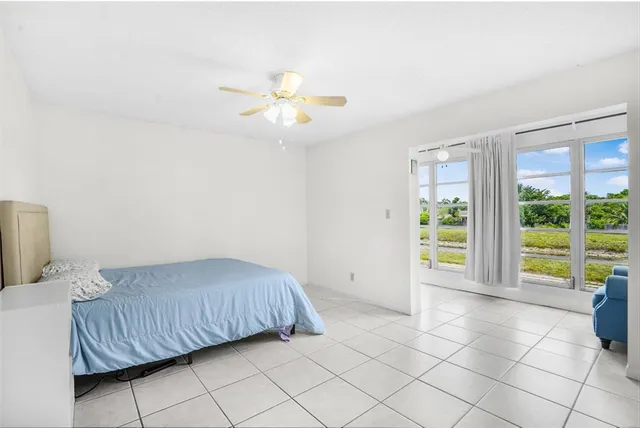 $65,000 | 9081 Sunrise Lakes Boulevard, Unit 214, Sunrise, FL 33322