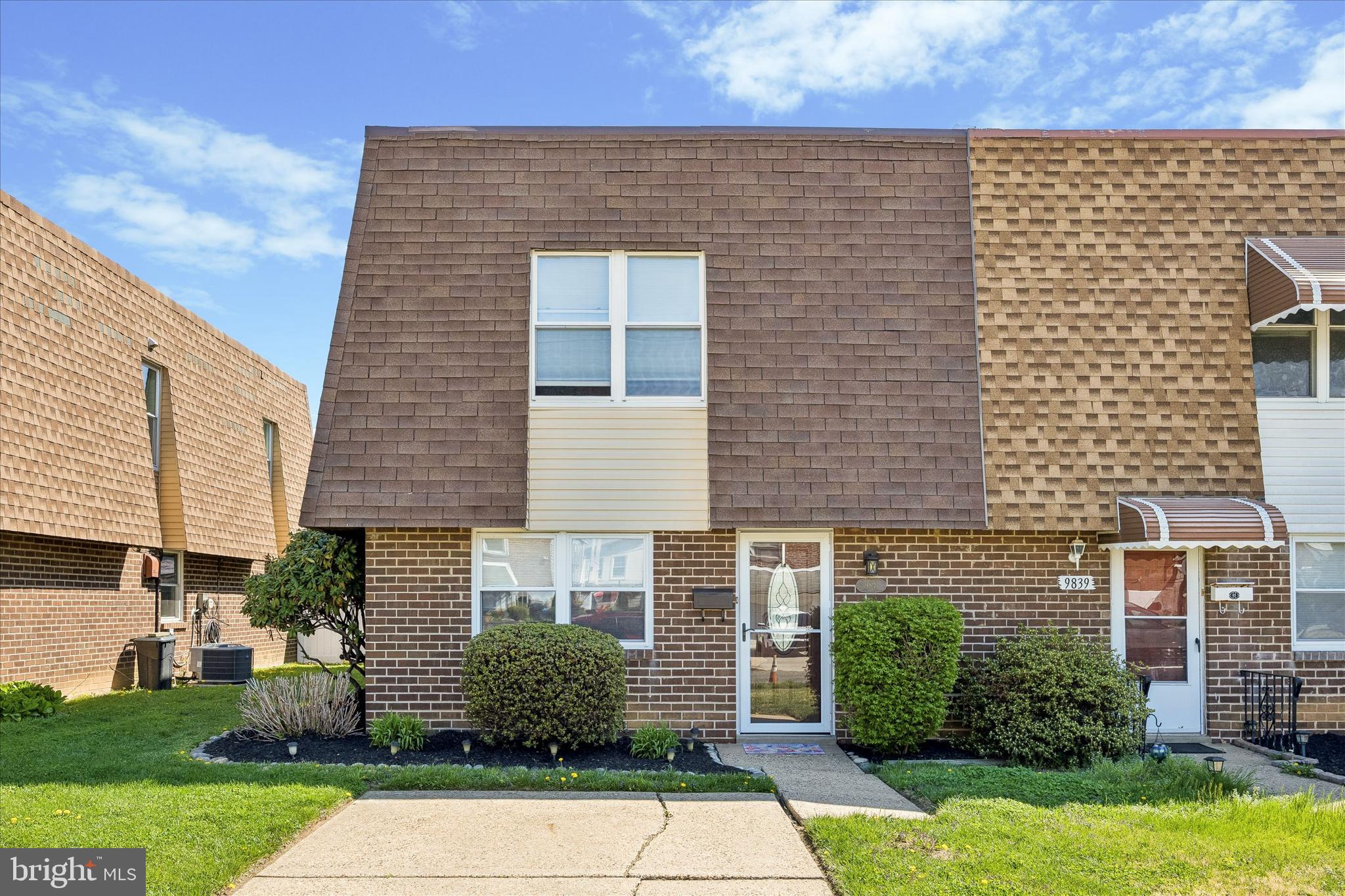 9841 Cowden Street Philadelphia, PA 19115 - Photo 1 of 24 Buselton Twin with Parking