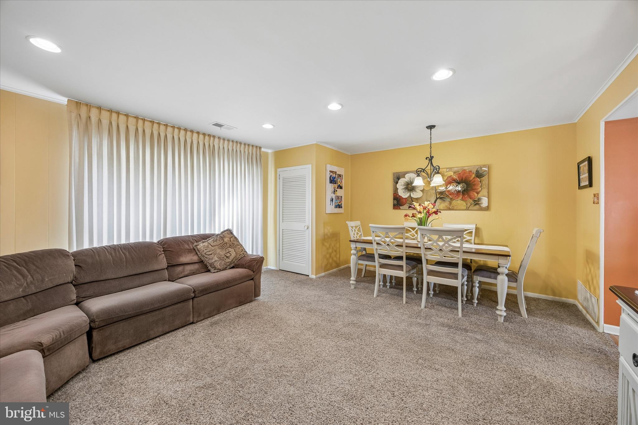 9841 Cowden Street Philadelphia, PA 19115 - Photo 12 of 24