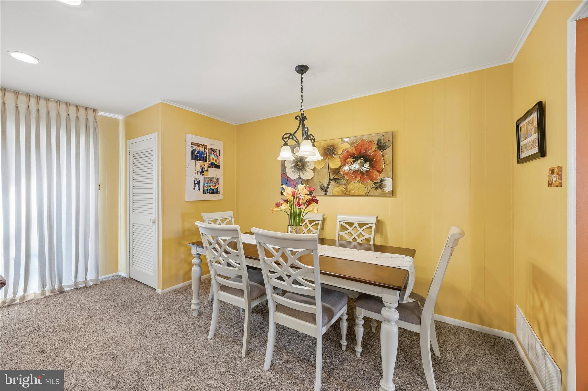 9841 Cowden Street Philadelphia, PA 19115 - Photo 13 of 24 Dining Area