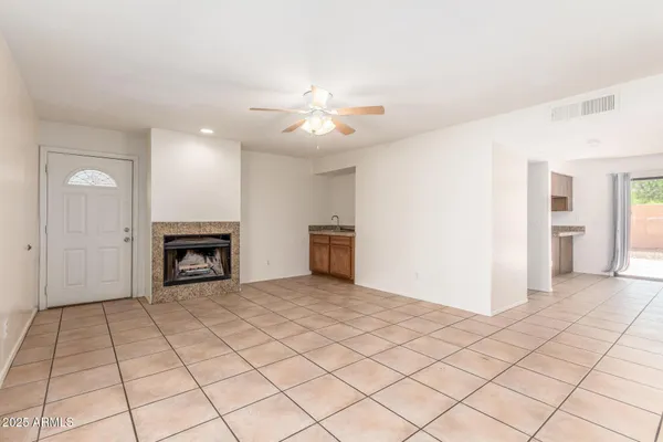 $1,695 | 13627 North Hamilton Drive, Unit 102, Fountain Hills, AZ 85268