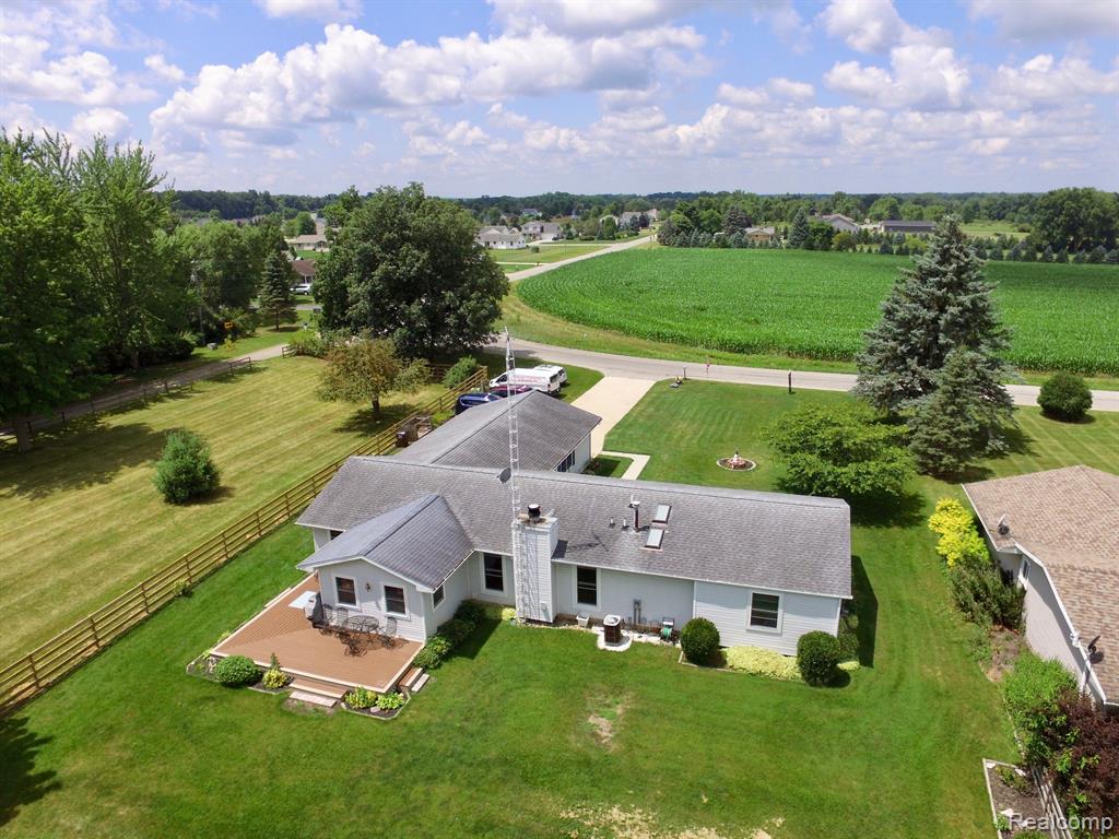 2271 Gady Road Adrian, MI 49221 - Photo 6 of 36