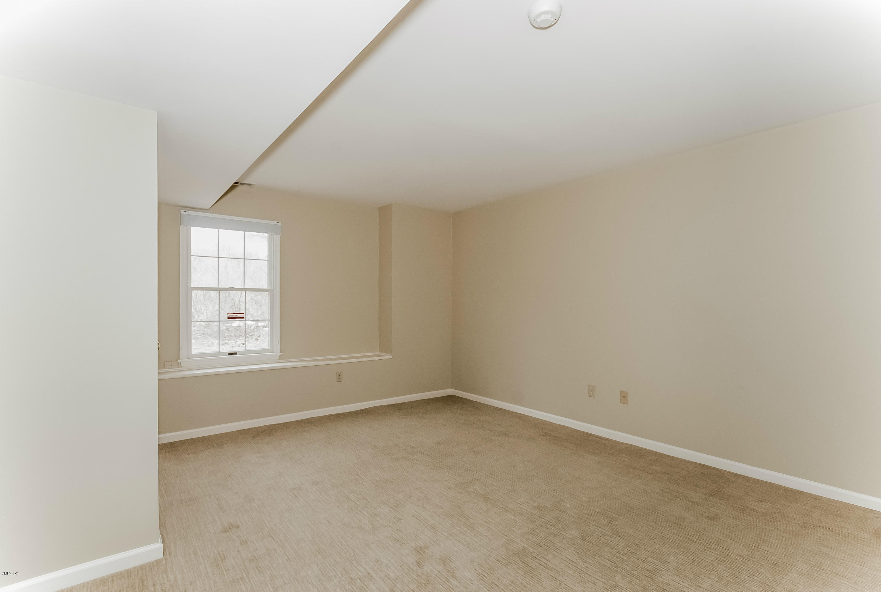 21 Roberta Lane Greenwich, CT 06830 - Photo 35 of 39 a view of empty room with window