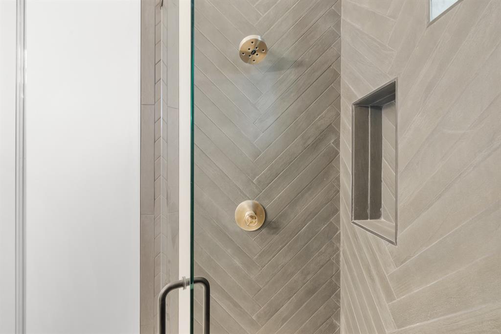 6231 McCommas Boulevard Dallas, TX 75214 - Photo 30 of 40 a view of door lock