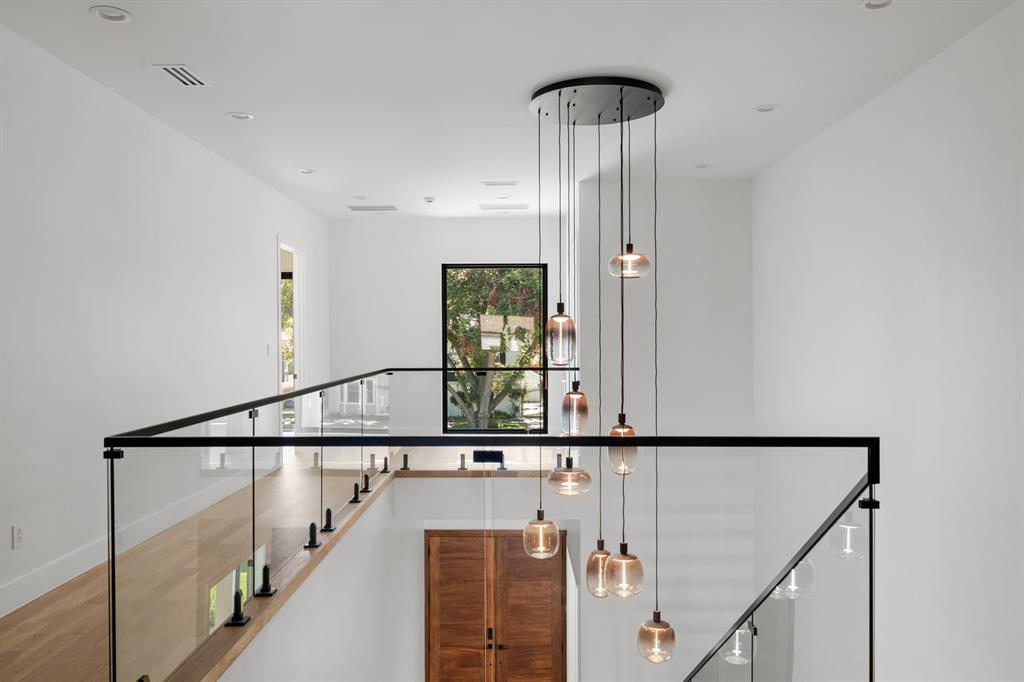 6231 McCommas Boulevard Dallas, TX 75214 - Photo 31 of 40 a view of entryway