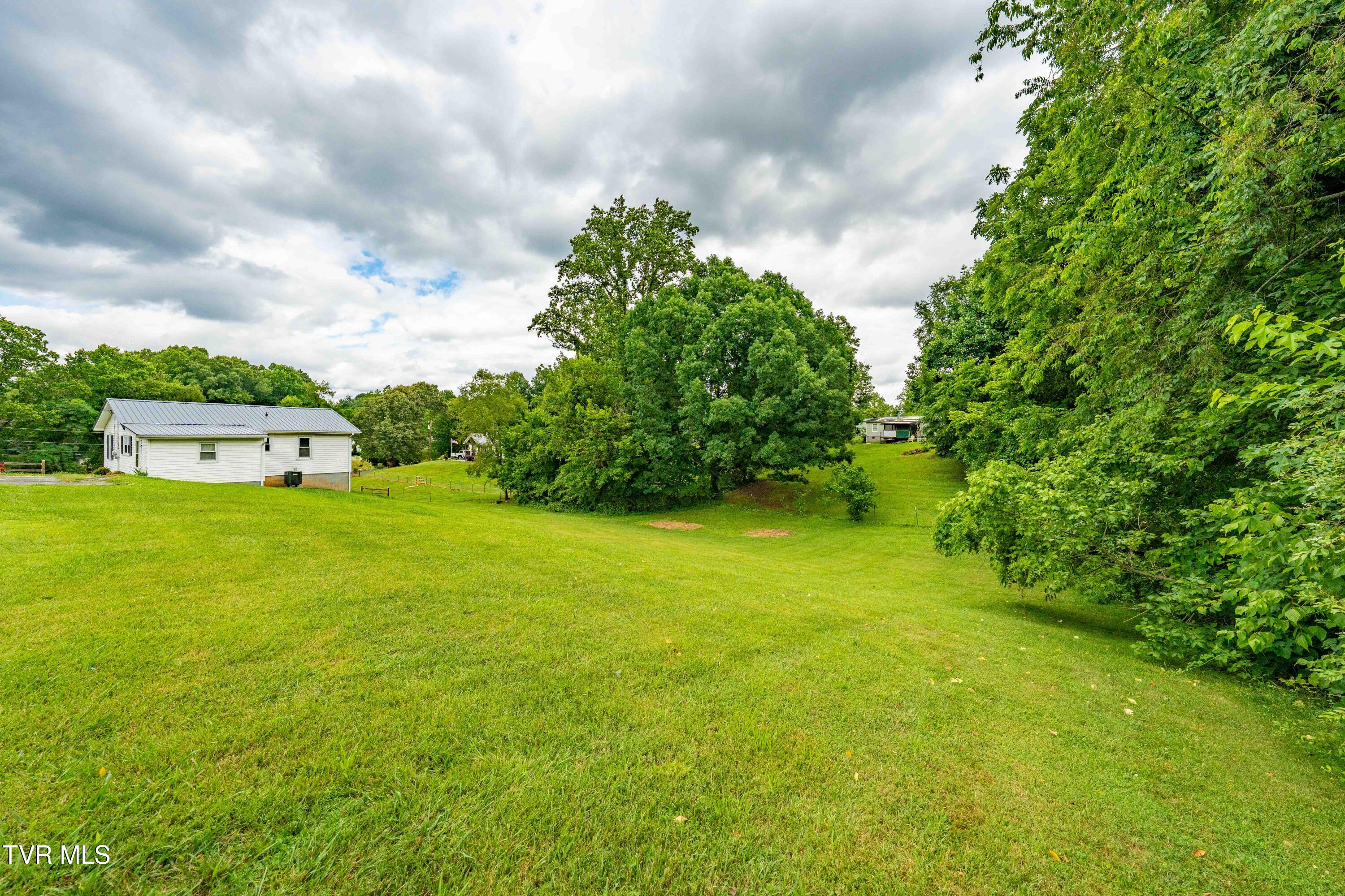 147 Fox Road Johnson City, TN 37601 - Photo 26 of 59 147 Fox road (43 of 59)