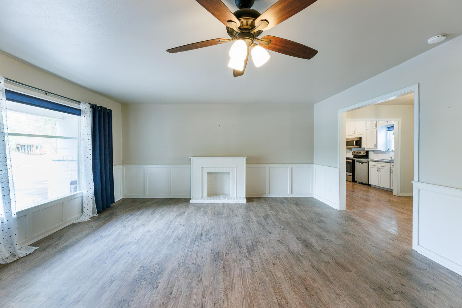4208 40th Street Lubbock, TX 79413 - Photo 7 of 51 Living Area