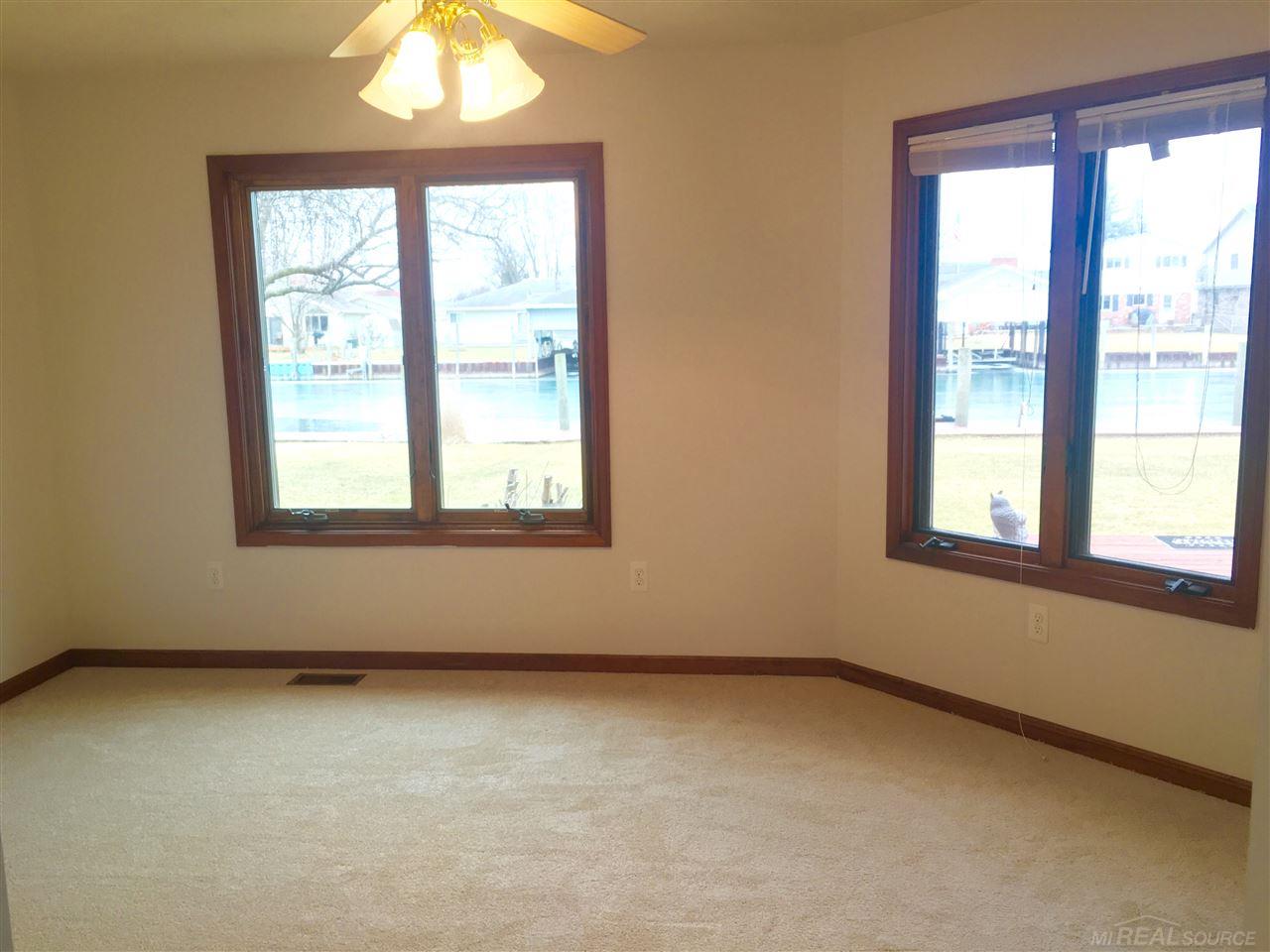 7259 Cardinal Road Algonac, MI 48001 - Photo 15 of 19 31313122-14.JPG