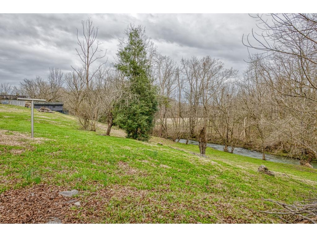 588 Dry Branch Road Bluff City, TN 37618 - Photo 8 of 25 Photo 8