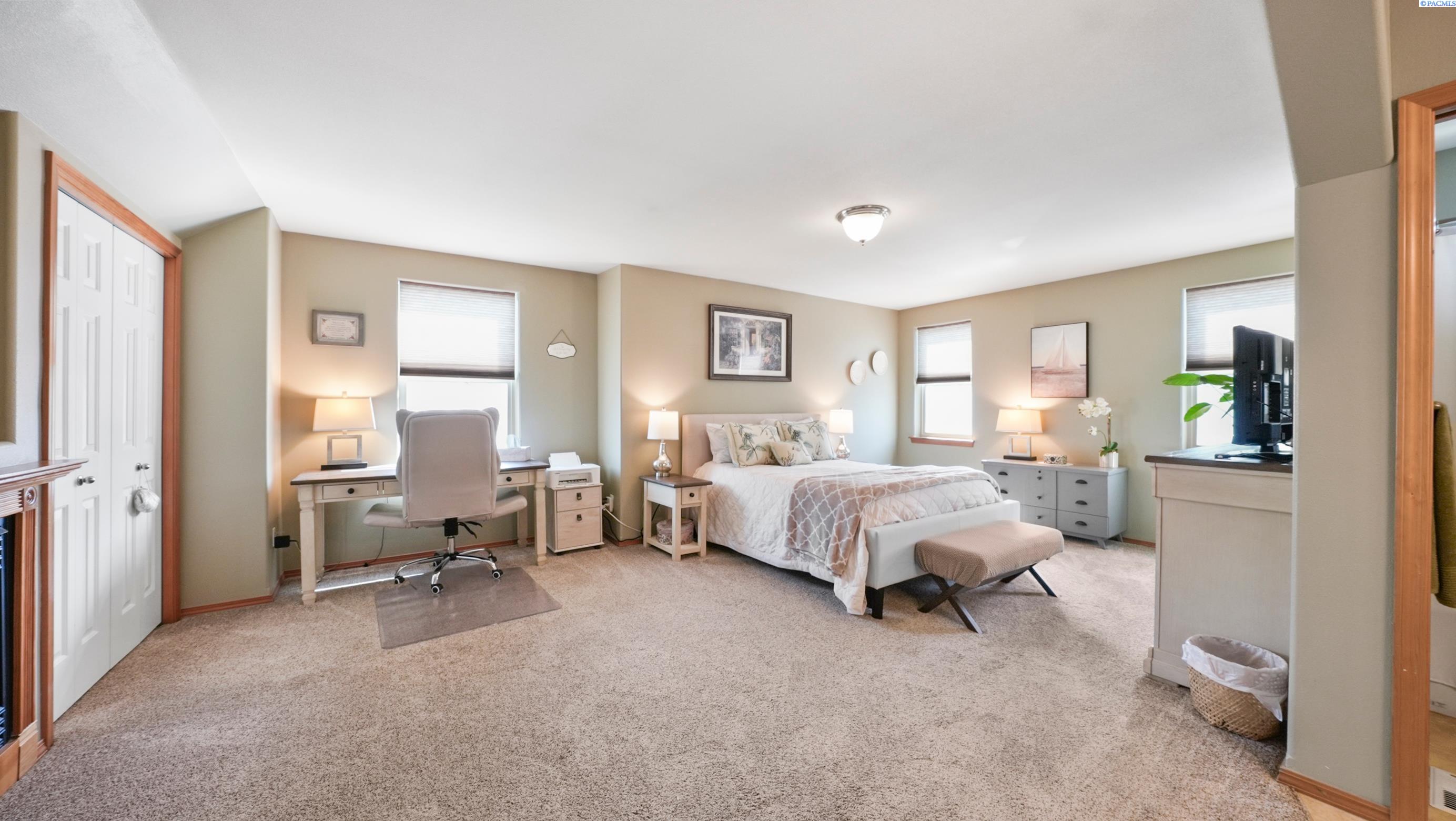 153 Keene Road, Unit 9 Richland, WA 99352 - Photo 13 of 30 Gallery Image 13