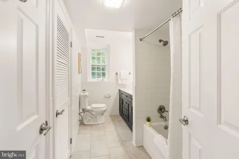 $629,900 | 3960 Langley Court Northwest, Unit F624, Washington, DC 20016