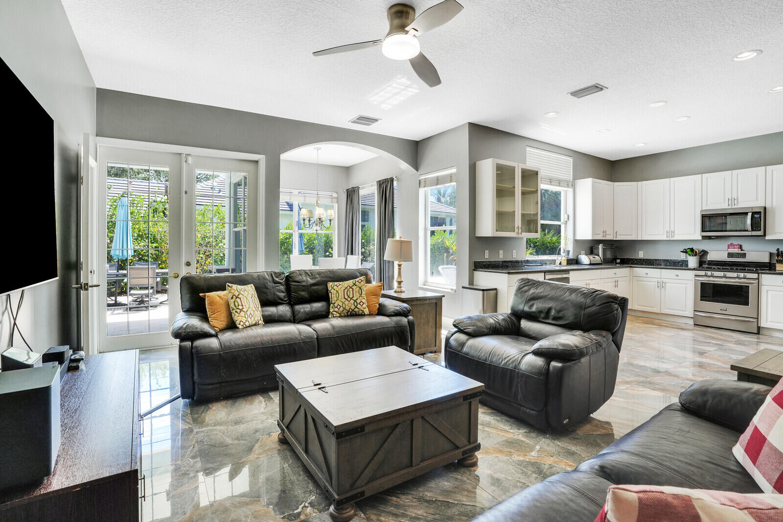 403 Mangrove Point Jupiter, FL 33458 - Photo 17 of 51 family room