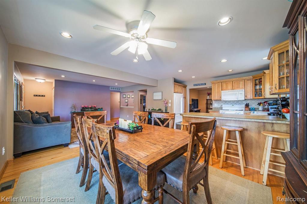 4003 Kent Road Royal Oak, MI 48073 - Photo 12 of 34