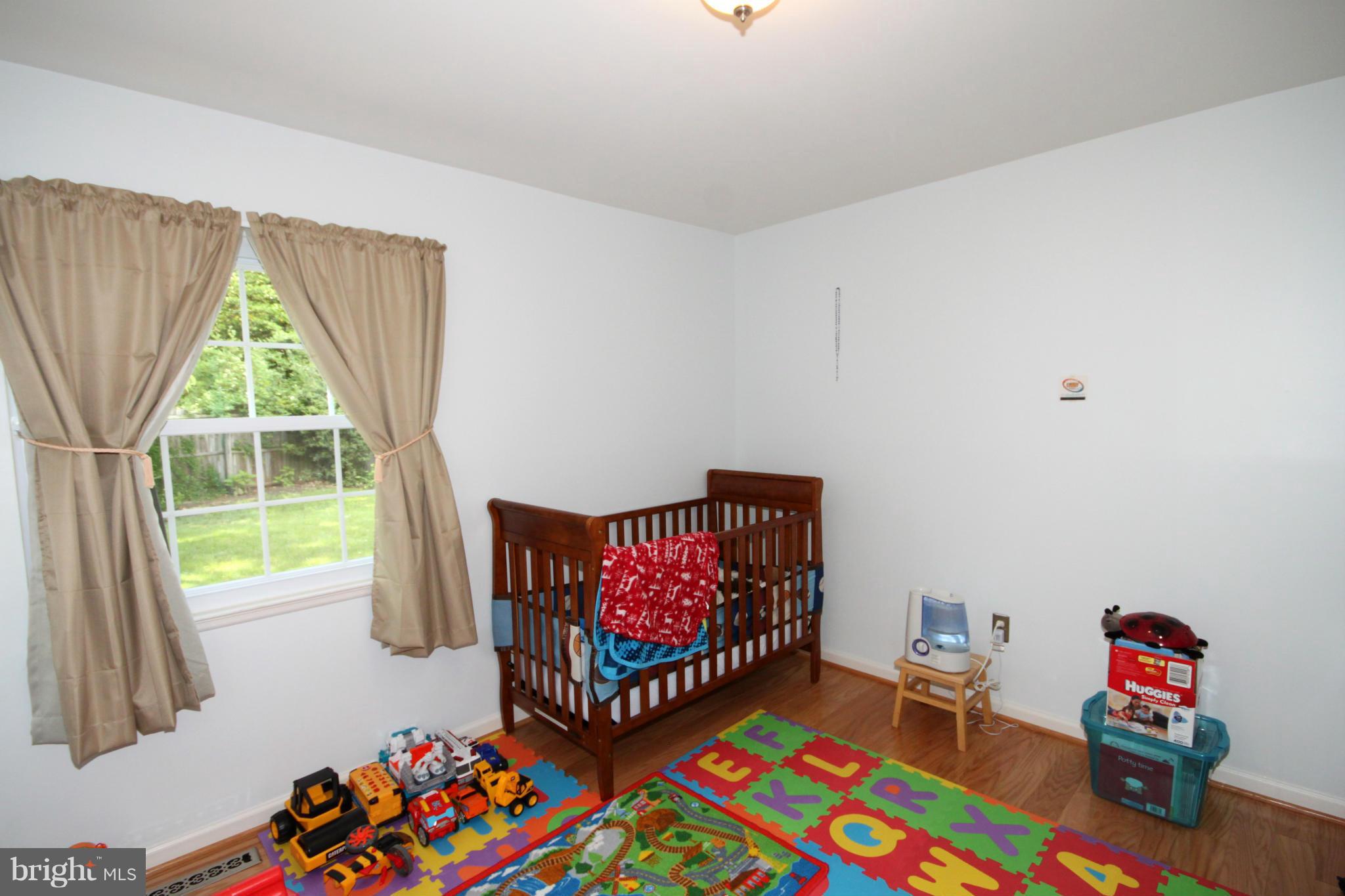 6220 Apache Street Springfield, VA 22150 - Photo 11 of 21 Bedroom