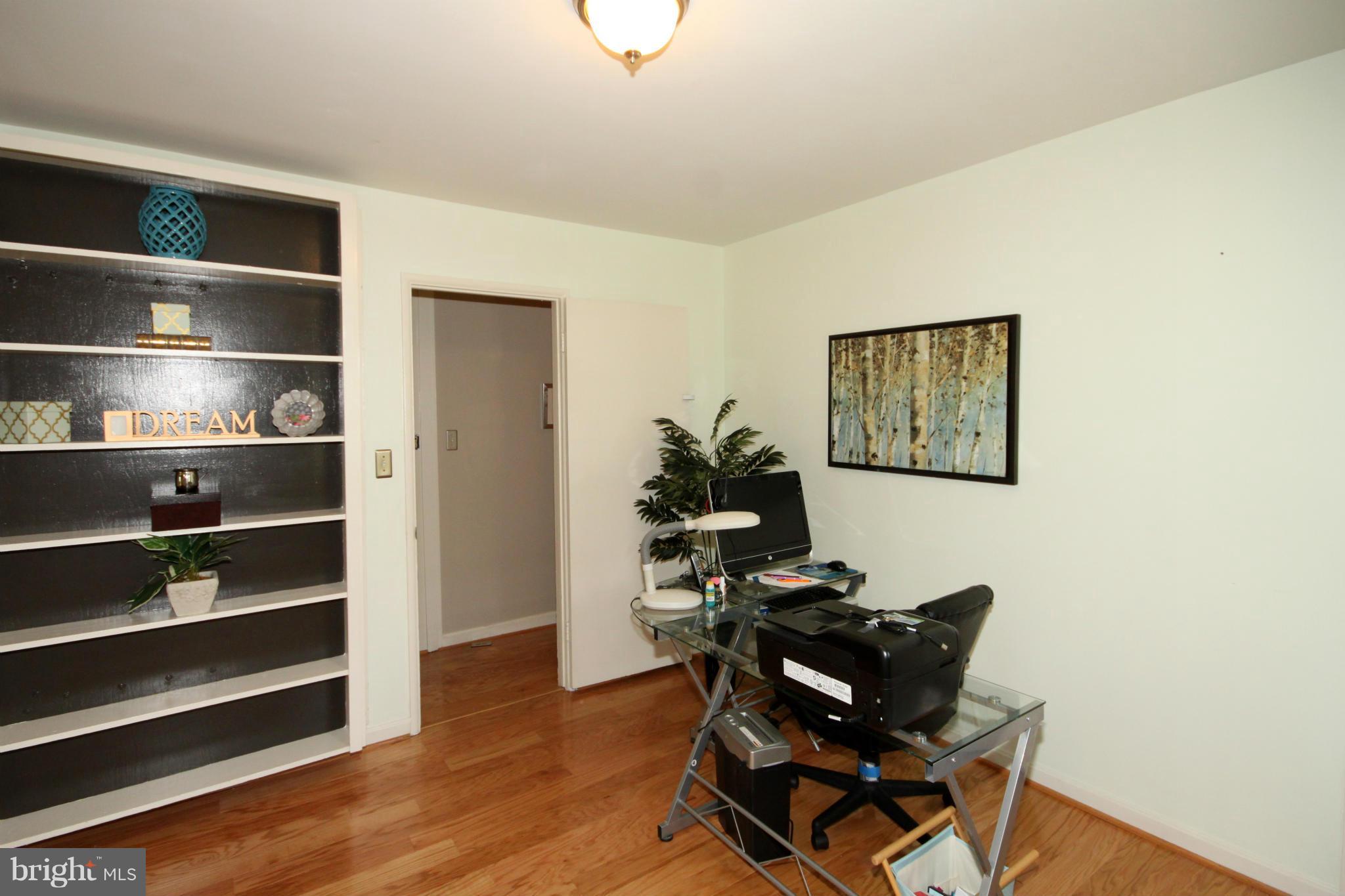 6220 Apache Street Springfield, VA 22150 - Photo 12 of 21 Bedroom